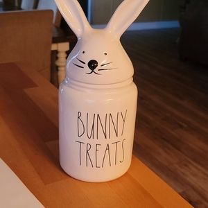 Bunny Treats Rae Dunm
